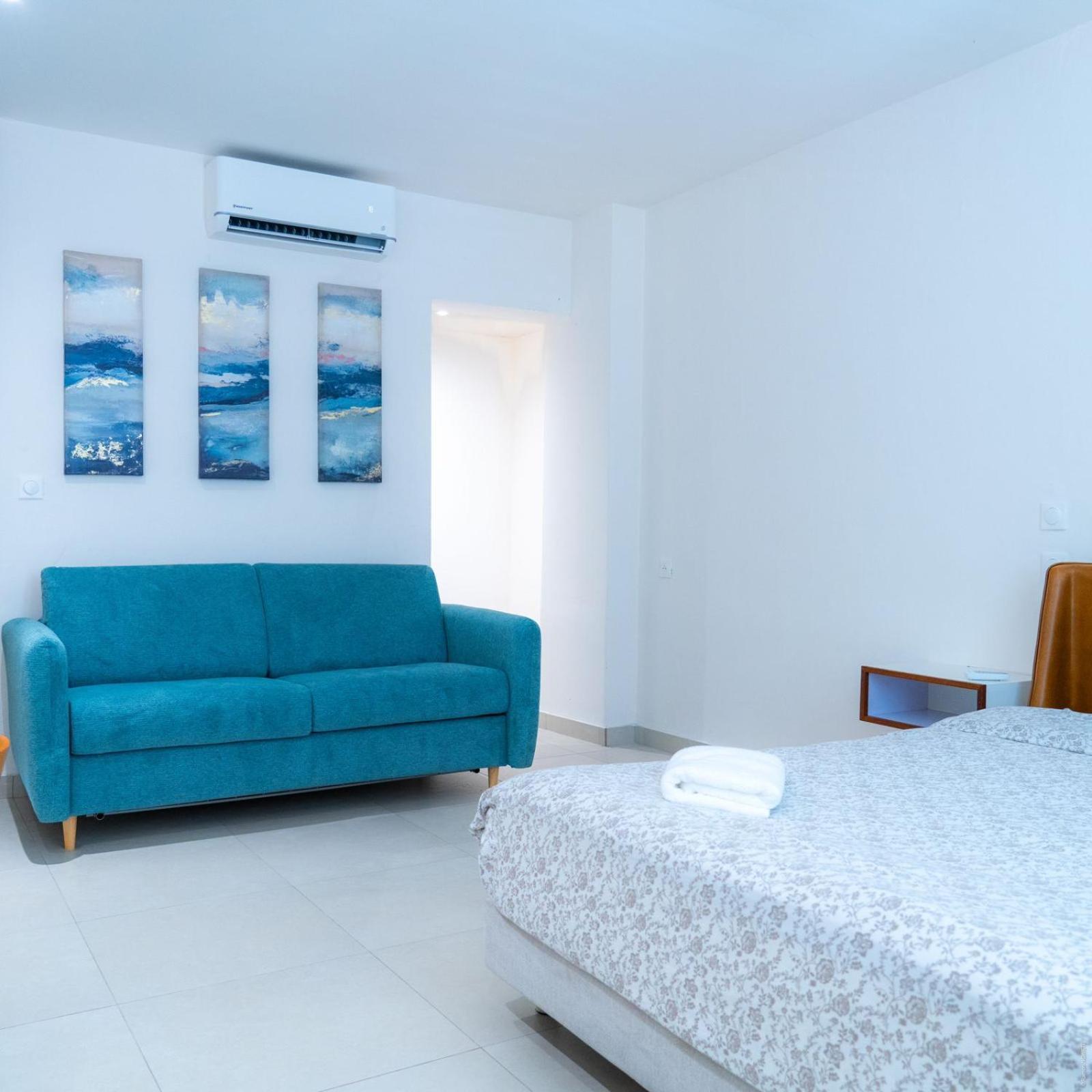 Hotel Maison Marceau แซงต์โลรองต์ ดู มาโรนี ภายนอก รูปภาพ