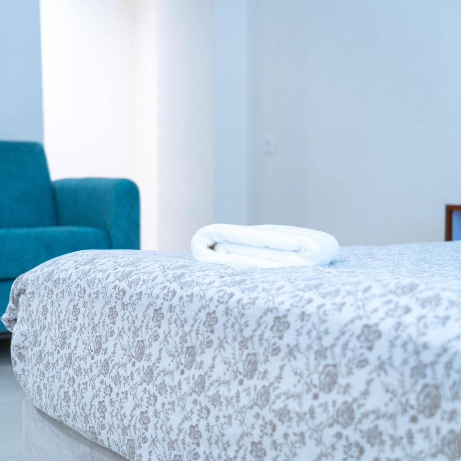 Hotel Maison Marceau แซงต์โลรองต์ ดู มาโรนี ภายนอก รูปภาพ